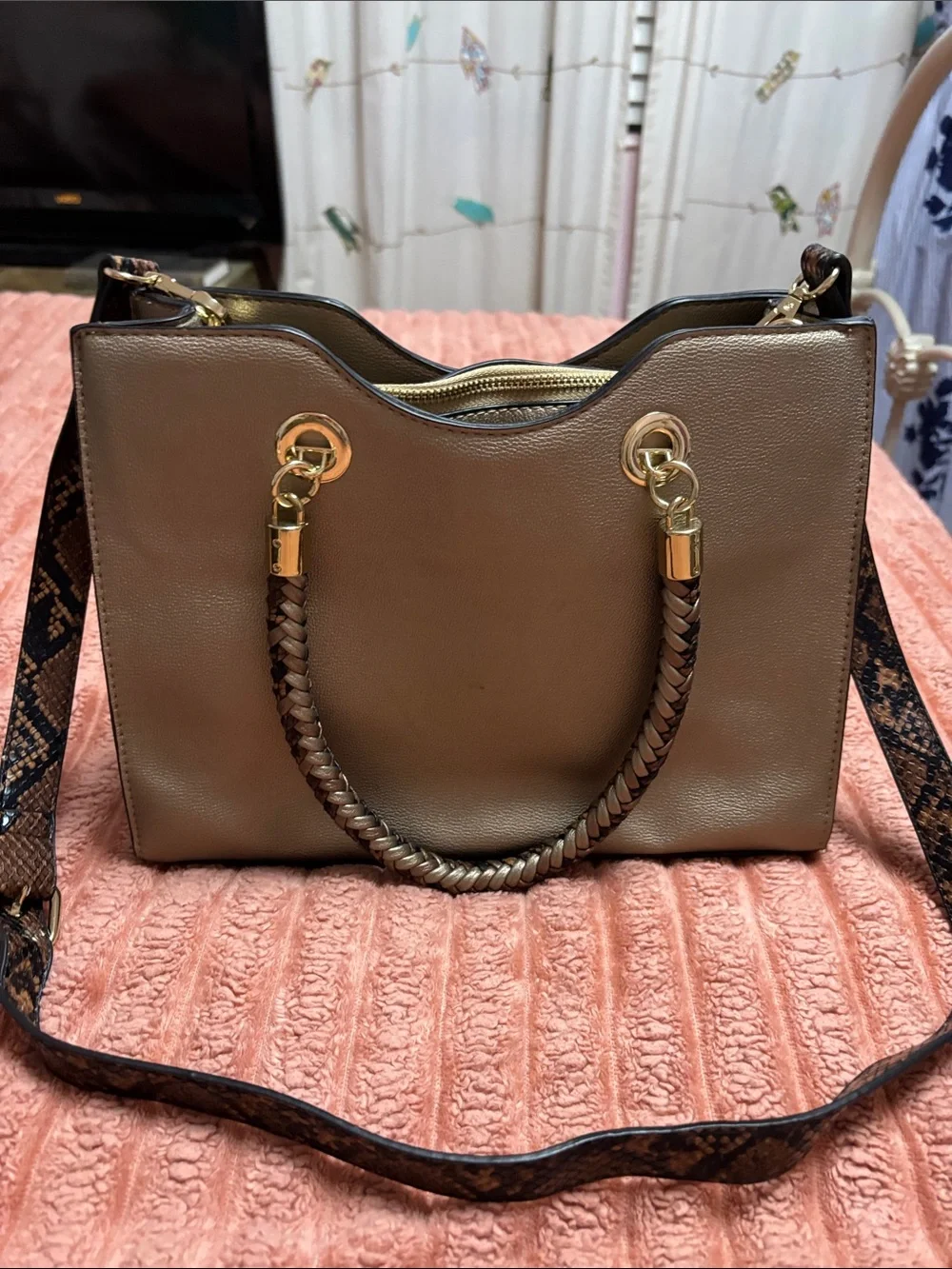 Imoshion Taupe Braided-Handle Tote with Tassel and Gold Accents